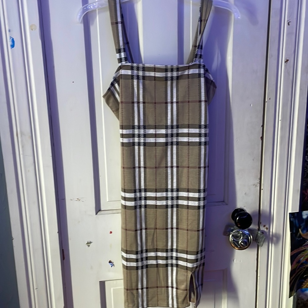 flannel patterned tan dress from rue 21 size medium